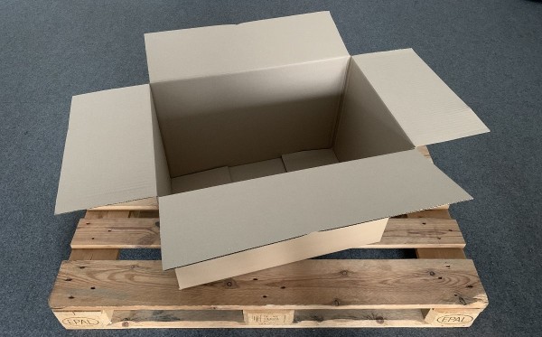 605x405x415 - 13 einwellige, sehr stabile Faltkartons